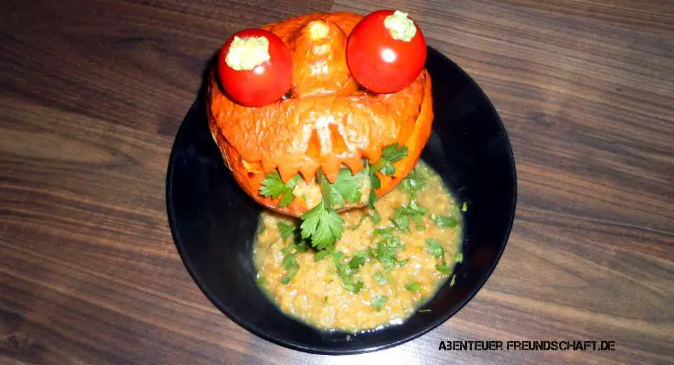 Halloween recipes: this is what a finished puking pumpkin head looks like