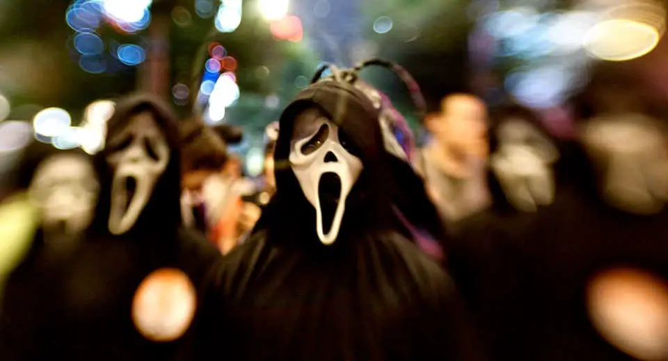  Horrorfilm-Trinkspiel für grauenhaften guten Spaß an Halloween oder auch jederz