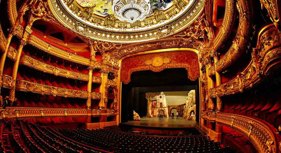 Going to the theatre, cinema or opera again is a great activity in fall