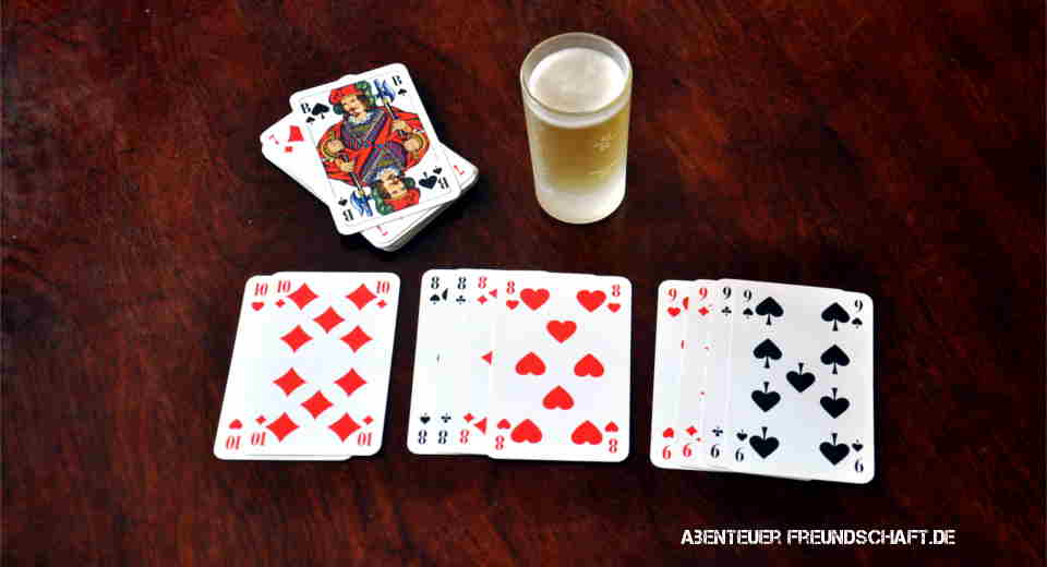 Trinkspiele mit Karten zum mitrechnen