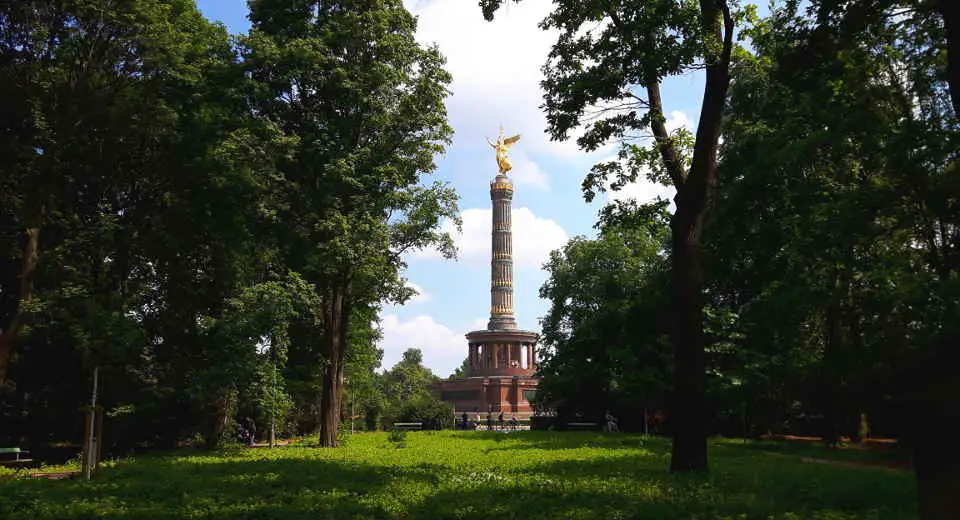  bekannteste aller Parks in Berlin ist der große Tiergarten