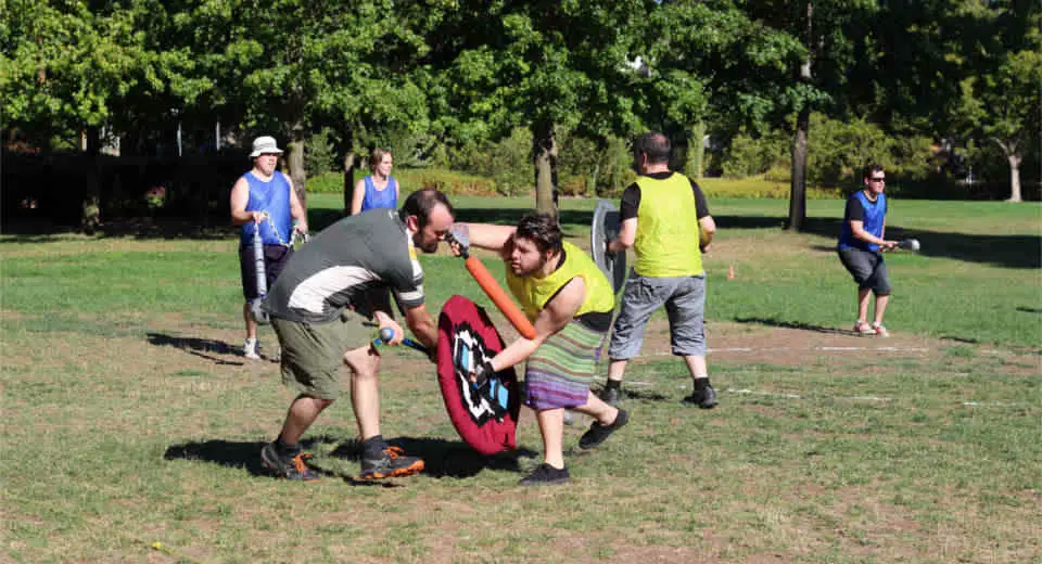 Jugger - mit Pompfen einen spannenden Wettkampf austragen
