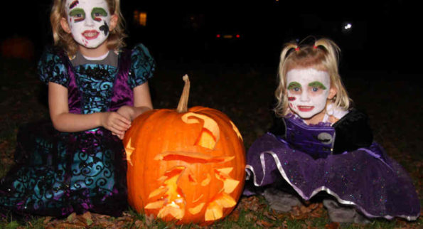 Eine Gruselparty für Kinder ob zu Halloween oder als Kindergeburtstag, begeistert Kinder garantiert.