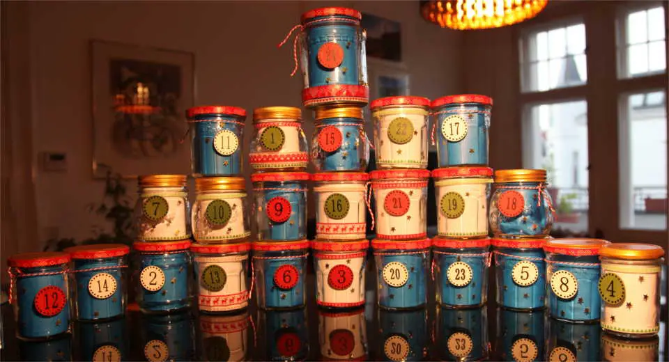 24 glasses form an Advent calendar in a jar