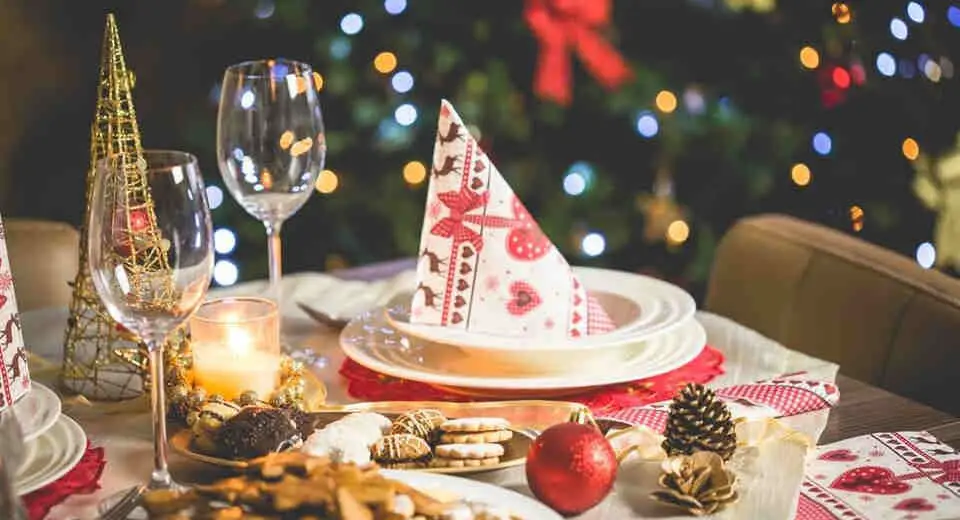 A Christmas party with friends will be even more beautiful and unforgettable with these 10 ideas. 