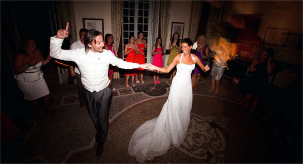 Tanzspiele zur Hochzeit garantieren Partystimmung