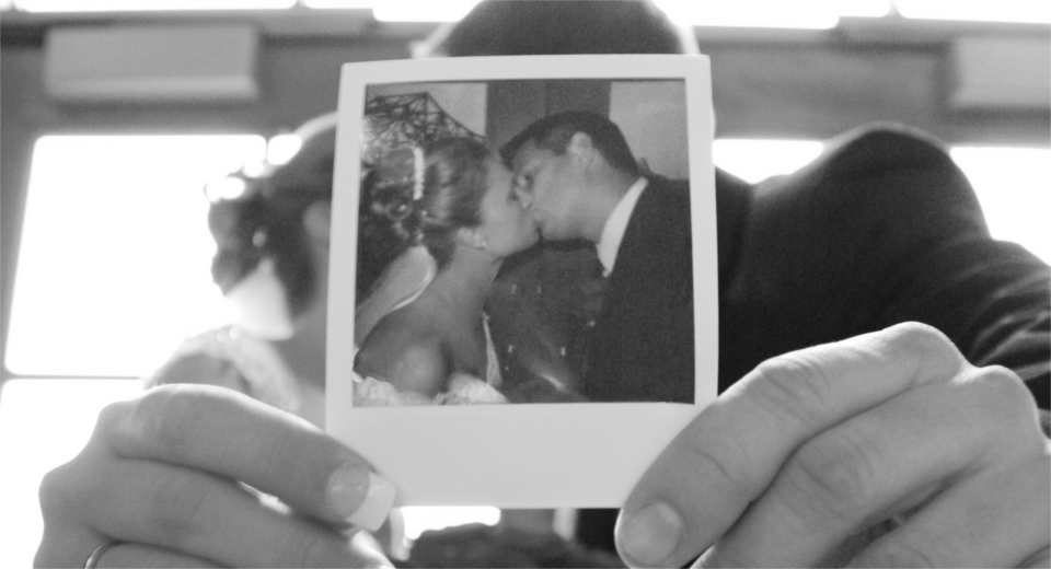 Hochzeitsgästebuch gestalten mit Polaroidfotos