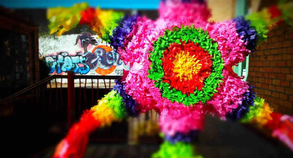 Piñata für Erwachsene - eine perfekte Überraschung zur Hochzeit, zum Geburtstag, Jubiläum oder Junggesellenabschied