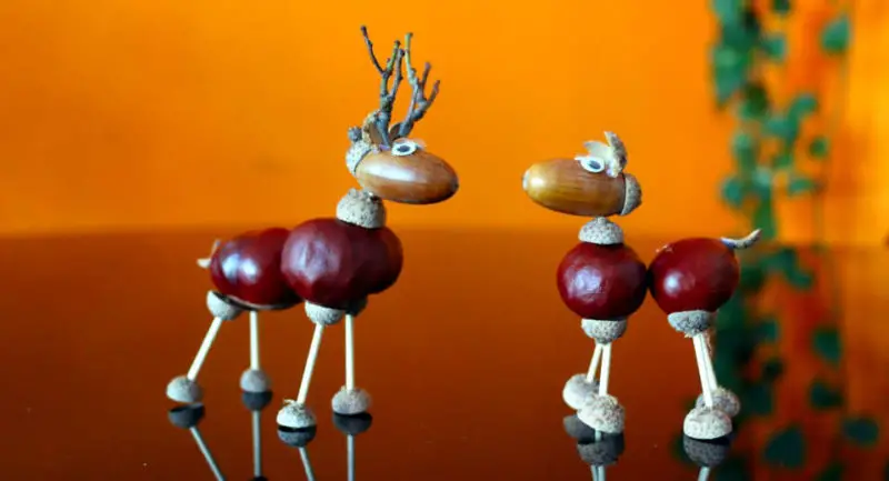 A pair of stags can be made as chestnut animals with chestnuts and acorns 