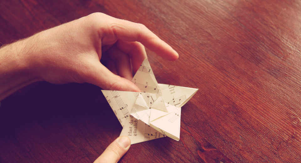 Origami-Weihnachtsstern - Schritt 12