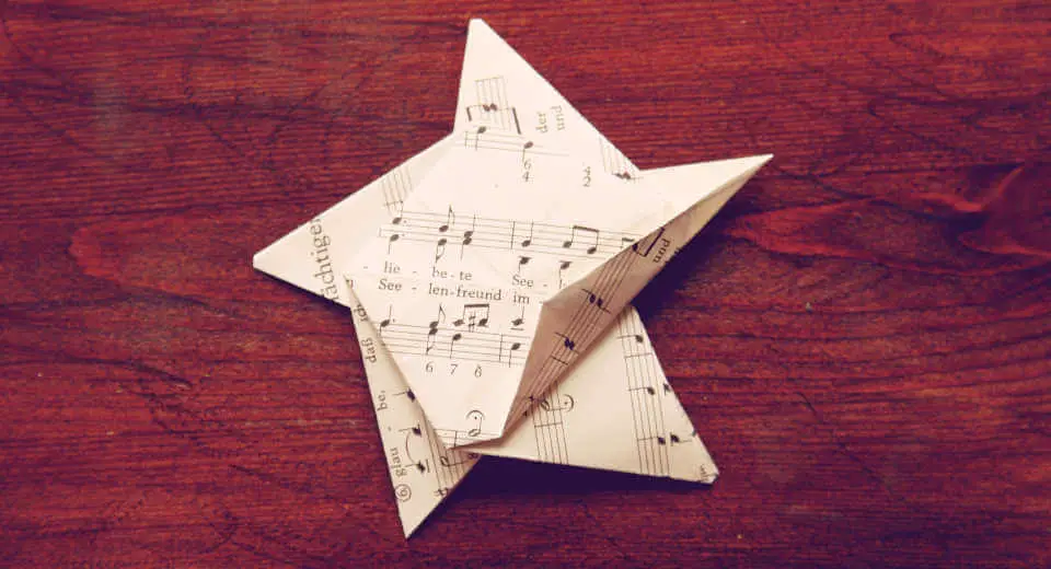 Origami-Weihnachtsstern Schritt 13