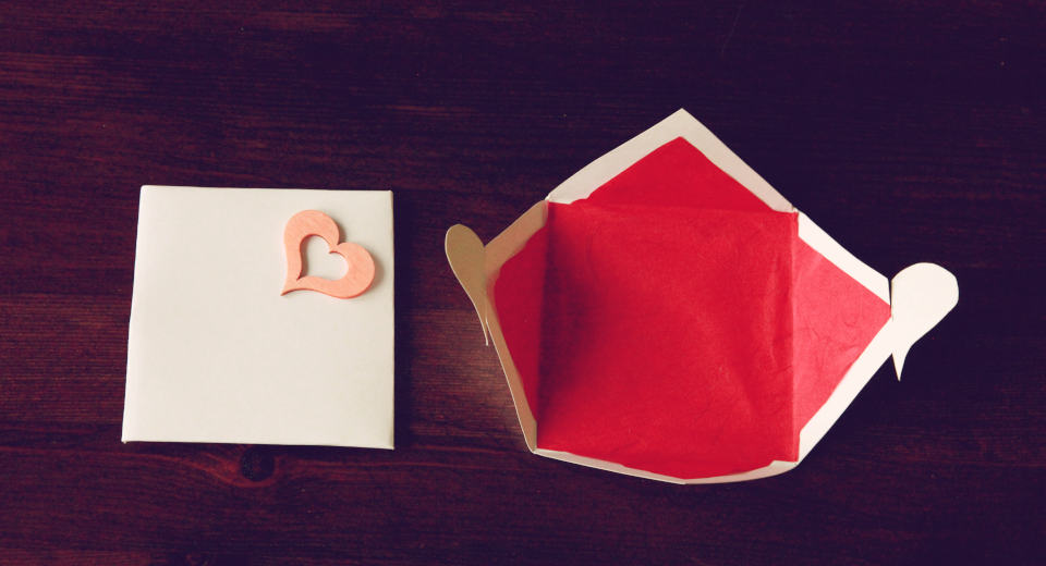 This is how to make a heart envelope that's just the right size for cash gifts or vouchers.