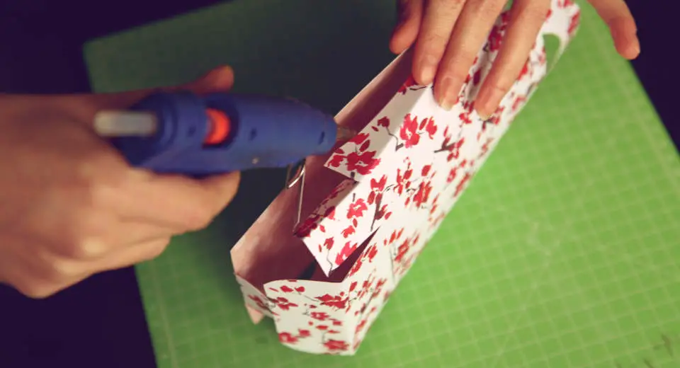 To make a gift bag you need a hot glue gun