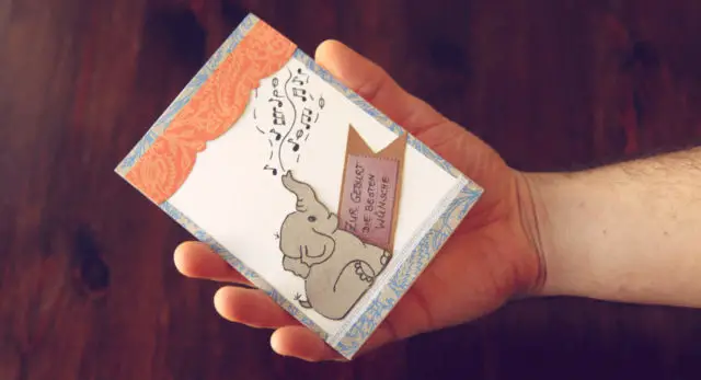 Anleitung zum Geburtskarte basteln mit dem Motiv eines süßen Elefantenbabys