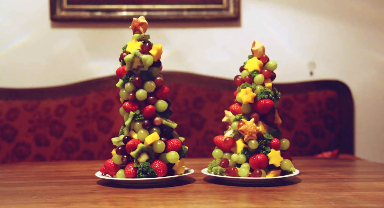 Weihnachtsbaum aus Obst selber machen