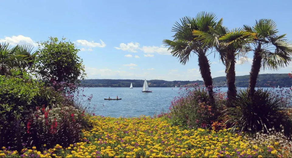 An almost Mediterranean holiday destination with many parks and a beautiful promenade is offered by the garden town of Überlingen