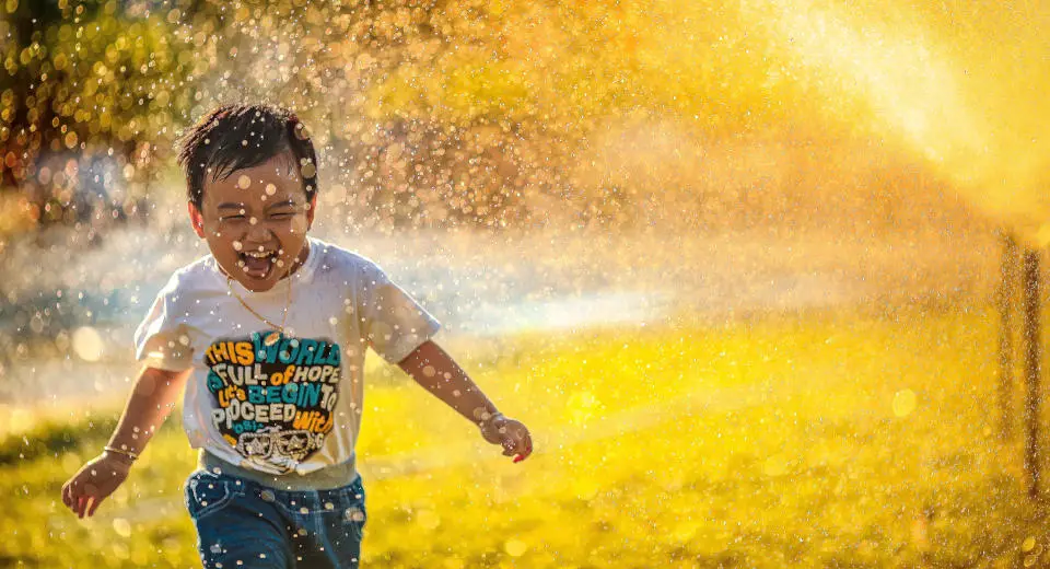 "The best water games for children for pool parties, garden parties or summer afternoons"