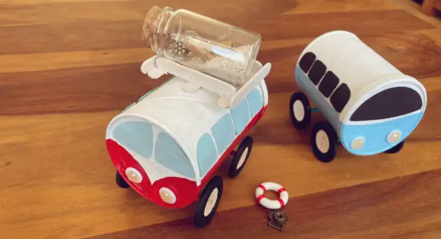 VW Bus basteln aus einer Dose als originelle Verpackung für einen Reisegutschein