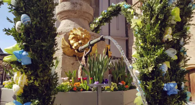 The festively decorated Easter fountains are an Easter tradition in Bavaria 