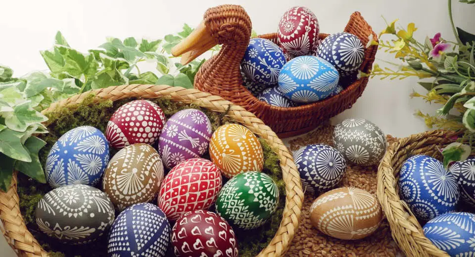 "You can paint Sorbian Easter eggs yourself at Easter in the Spreewald in Brandenburg"